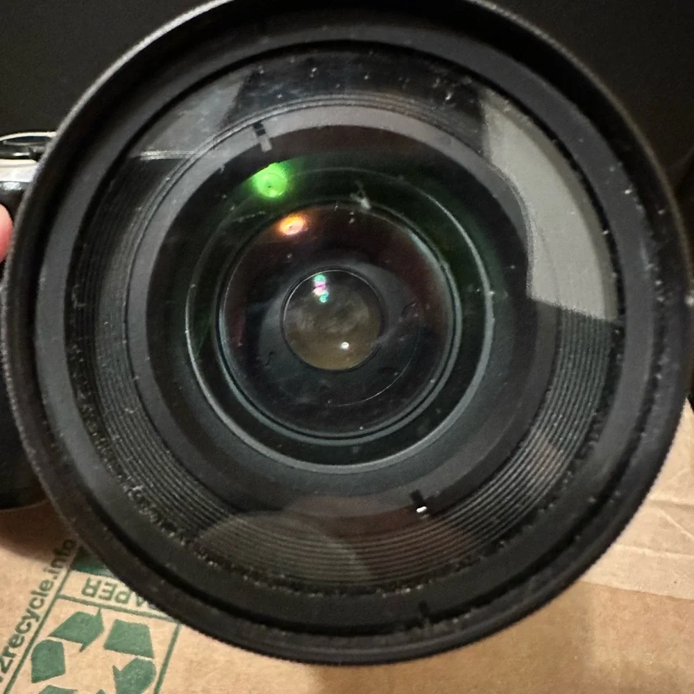 Nikon N60 52mm Tiffen zoom lens